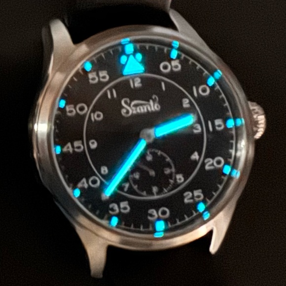 Black Men's Watch - Picture 2 of 4